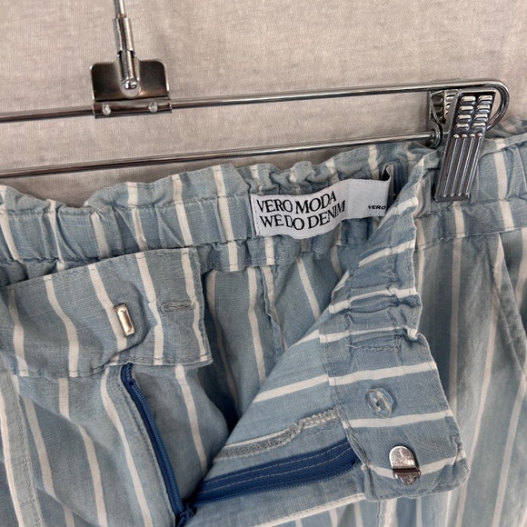 Chambray Striped Blue wide leg pants. - Picture 5 of 5